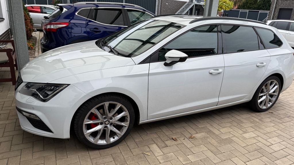 Seat Leon 128.000 km 17.099 &euro; Hopsten 48469