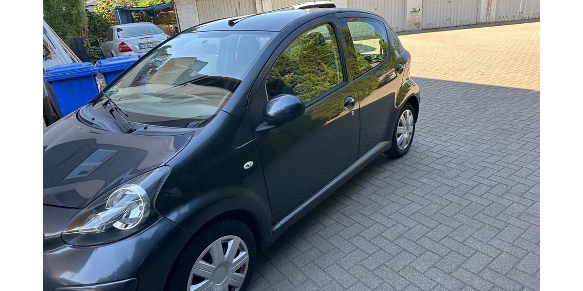 Toyota Aygo (X) 152.000 km 1.990 &euro; Ludwigshafen 67059
