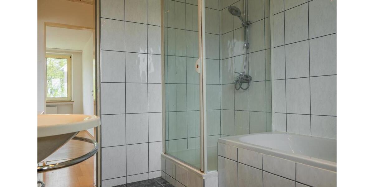 Etagenwohnung Bad Hersfeld - 4 Zimmer, 102 m&sup2;, 1.200&euro; | Angebot:26684227