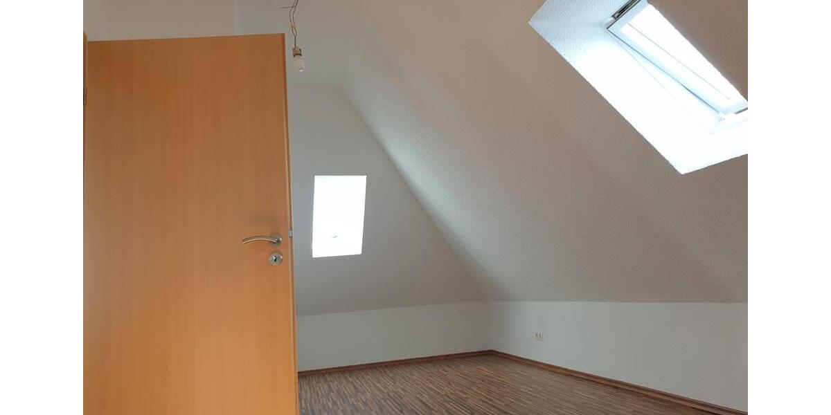 Dachgeschoßwohnung Worms Vororte Südwest - 2 Zimmer, 60 m&sup2;, 700&euro; | Angebot:26367775