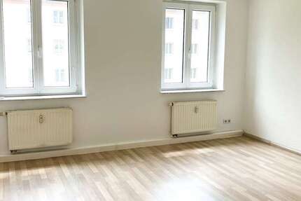 Wohnung Oelsnitz Oberwürschnitz - 3 Zimmer, 66 m&sup2;, 65.000&euro; | Angebot:27730296