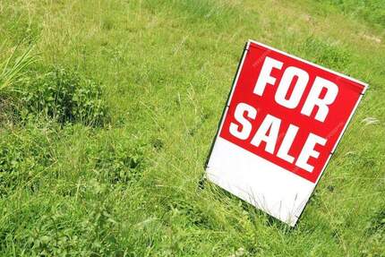 Baugrundstück für ein Ein- oder Mehrfamilienhaus in zweiter Reihe, ruhige Lage zimmer