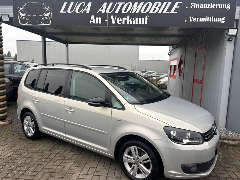 VW Touran 136.427 km 8.999 € Enger 32130
