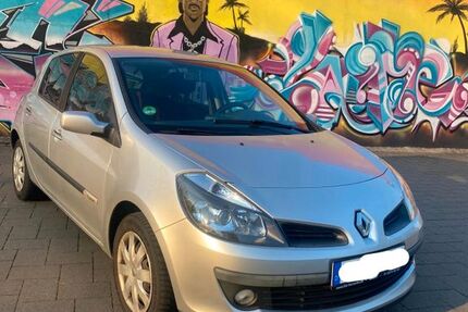 Renault Clio 190.000 km 1.450 &euro; Paderborn 33100
