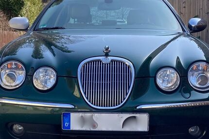 Jaguar S-Type 125.000 km 8.200 &euro; München 81829
