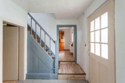 Haus Kandel - 12 Zimmer, 290 m&sup2;, 389.000&euro; | Angebot:25498561