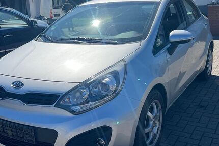 Kia Rio 234.089 km 2.000 &euro; Löhne Mennighüffen 32584
