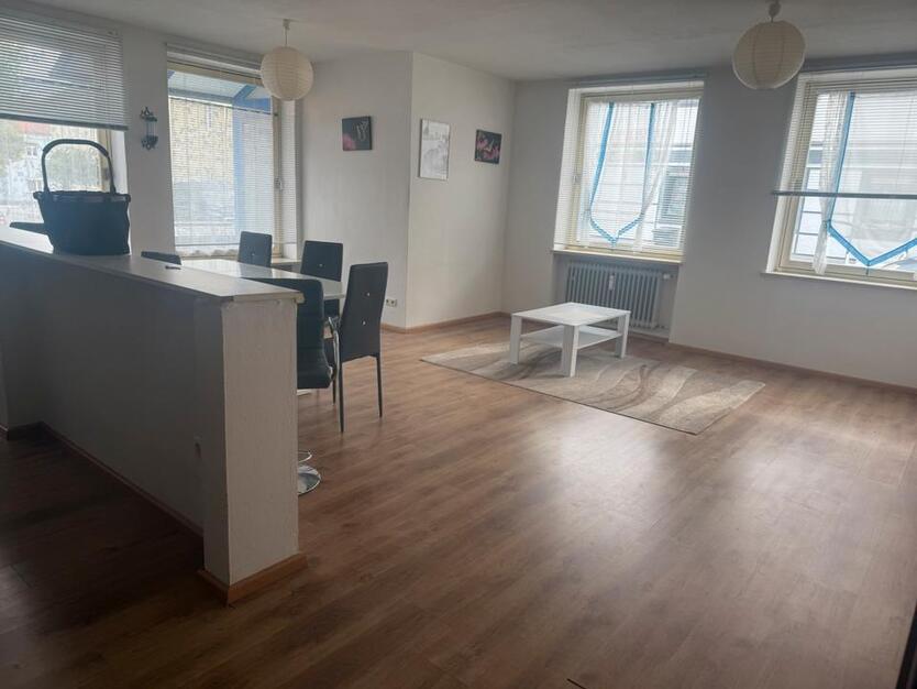 Gemütliche Wohnung mit viel Licht & Stauraum – zentral gelegen