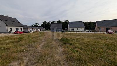 RUHIGE LAGE, VIEL PLATZ, PERFEKTE ANBINDUNG - Grundstück Osloß | Angebot:25412655