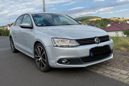 VW Jetta 214.724 km 7.499 &euro; Karsbach 97783