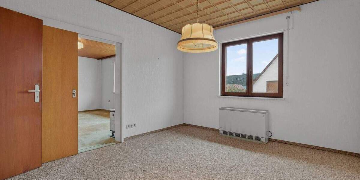 Mehrfamilienhaus, Wohnhaus Linkenheim-Hochstetten Linkenheim - 6 Zimmer, 199 m&sup2;, 549.000&euro; | Angebot:25771475
