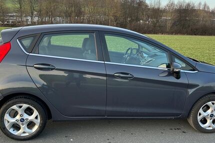 Ford Fiesta 192.000 km 2.999 &euro; Altena 58762