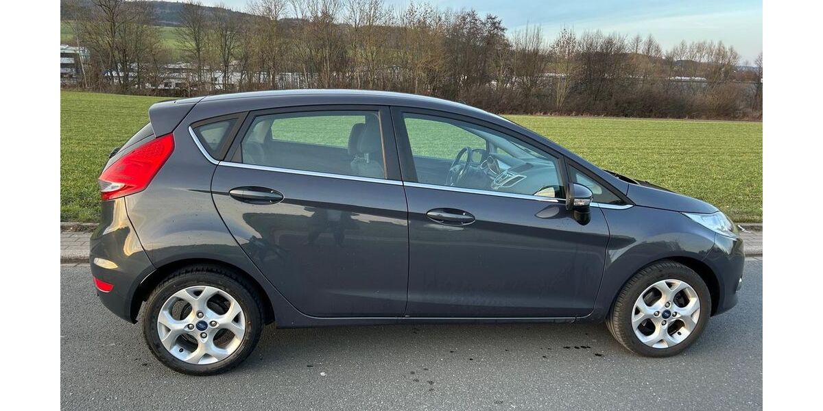 Ford Fiesta 192.000 km 2.999 &euro; Altena 58762