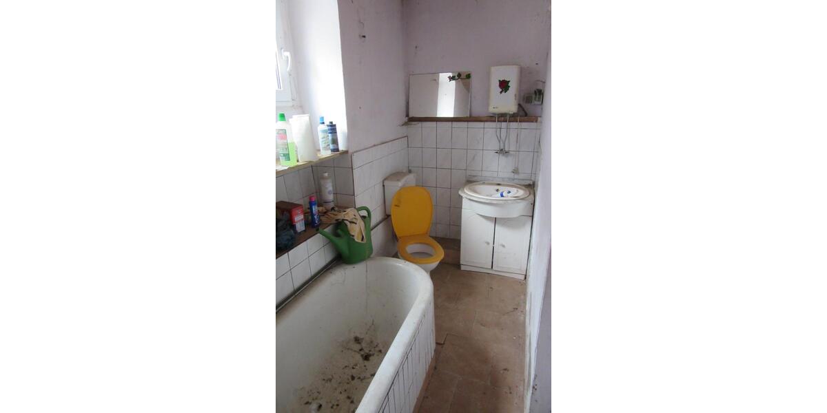Einfamilienhaus Kyffhäuserland - 7 Zimmer, 163 m&sup2;, 35.000&euro; | Angebot:26981977