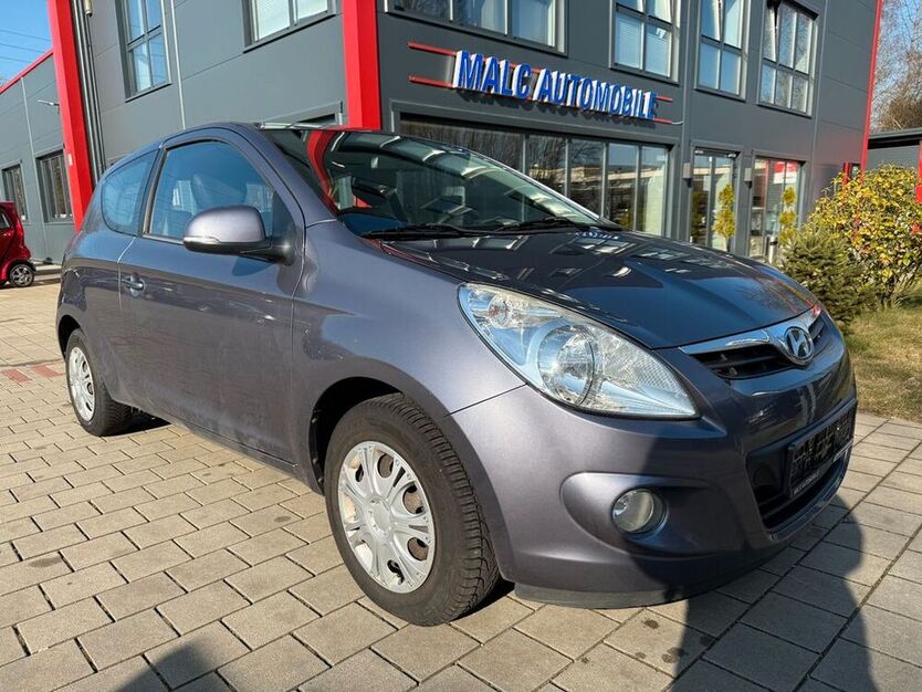 i20