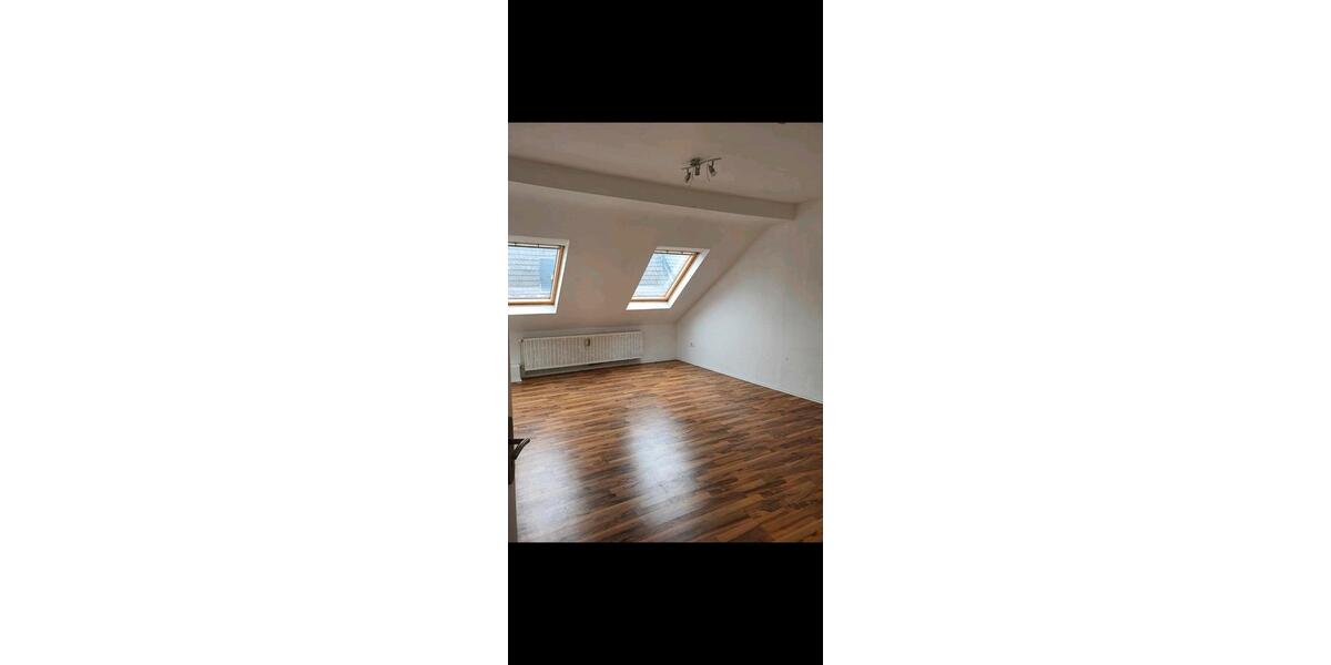 3 Zimmer Dachgeschosswohnung zu Vermieten 3 zimmer
