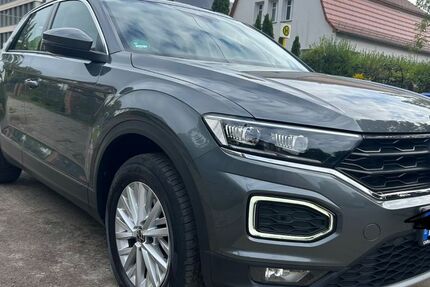 VW T-Roc 41.856 km 20.999 &euro; Berlin Wilmersdorf 10715