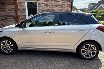 Hyundai i20 81.901 km 10.500 &euro; Emsbüren 48488
