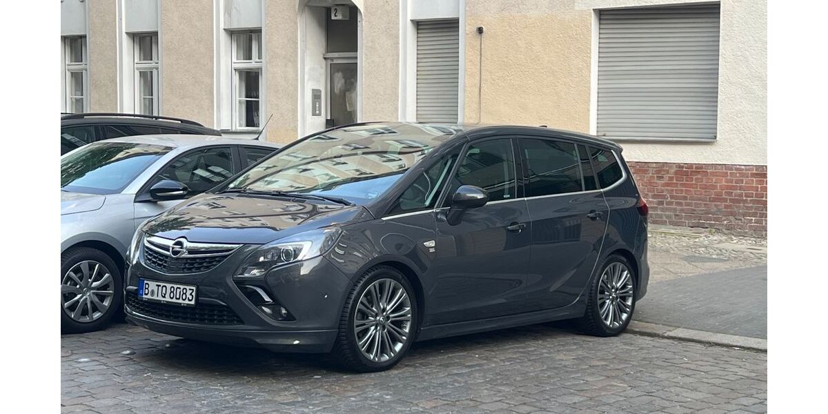 Opel Zafira Life 157.320 km 10.990 &euro; Berlin 13357