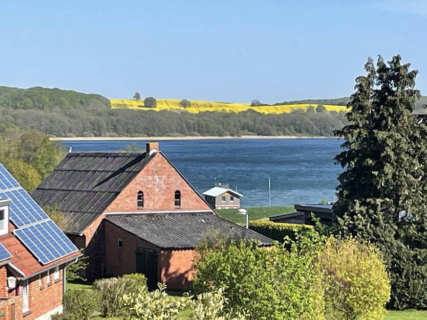 2-Familienhaus mit herrlichem Seeblick