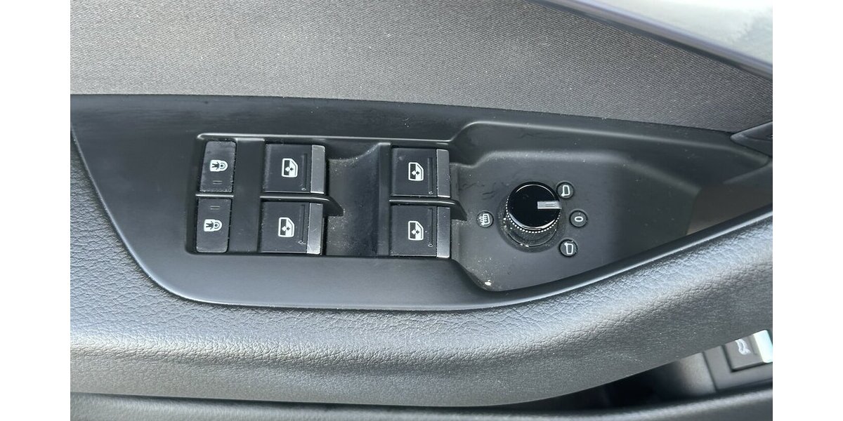 Audi A6 40 TDI Basis / Sitzheizung / HeadUp 199.800 km 17.790 &euro; Donauwörth 86609