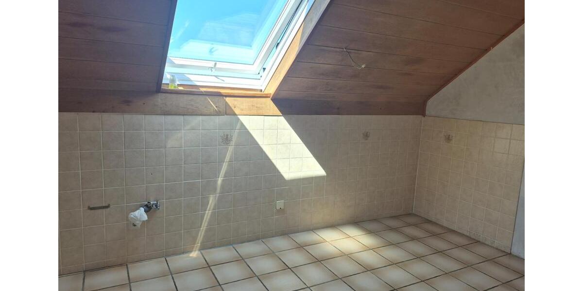 Dachgeschoßwohnung Haßloch - 3 Zimmer, 92 m&sup2;, 189.000&euro; | Angebot:26821864
