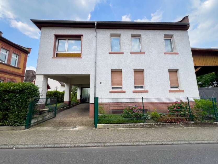 Haus zum Kaufen in Neu-Isenburg 576.000 € 168 m² 8 zimmer