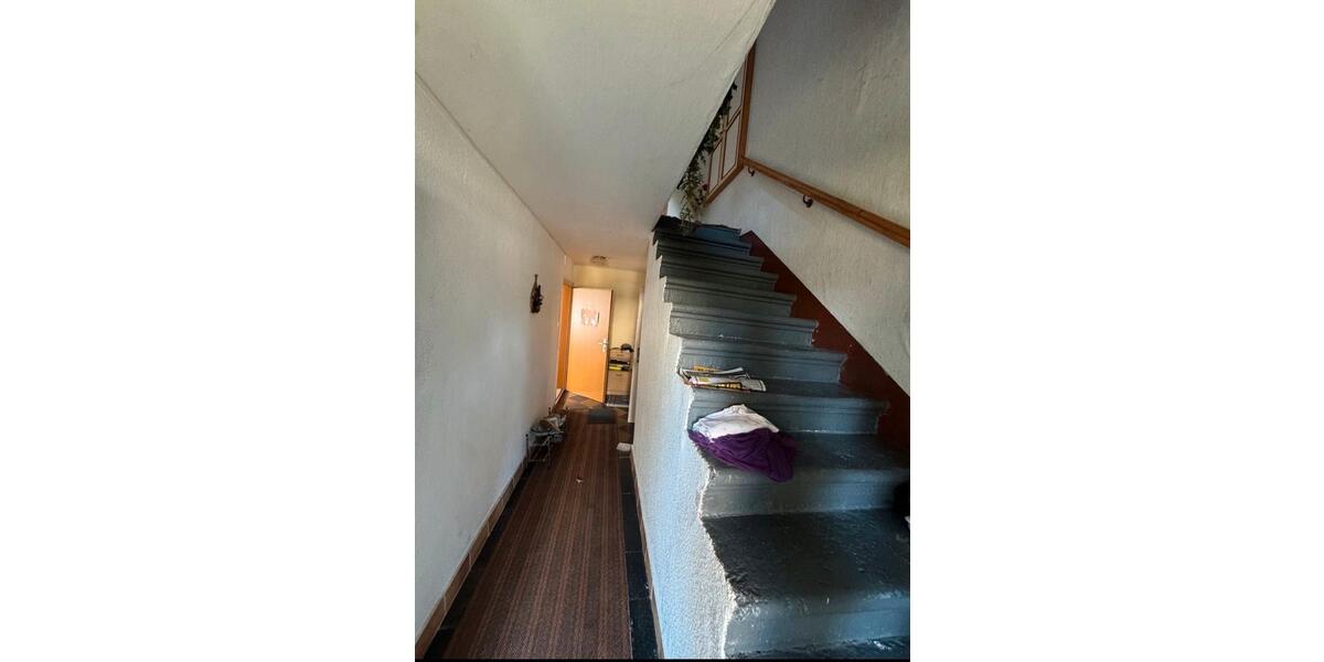 Einfamilienhaus Hohenstein-Ernstthal Ernstthal - 9 Zimmer, 140 m&sup2;, 79.000&euro; | Angebot:24615172