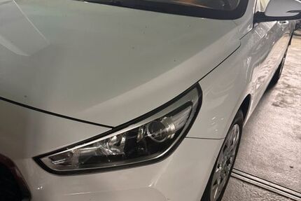 Hyundai i30 119.092 km 12.600 &euro; München 81379