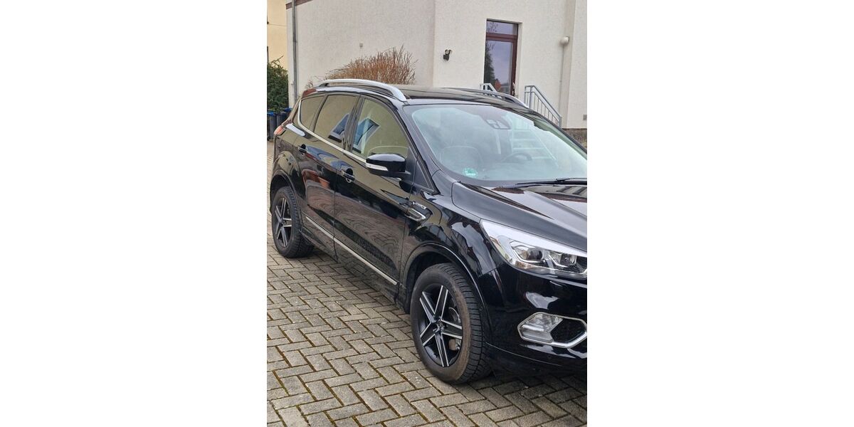 Ford Kuga 106.000 km 15.600 &euro; Bad Gandersheim 37581
