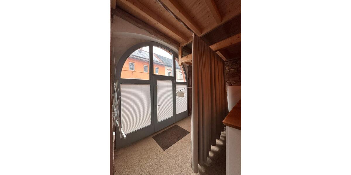 Einfamilienhaus Würzburg Steinbachtal - 8 Zimmer, 280 m&sup2;, 1.800&euro; | Angebot:24536882