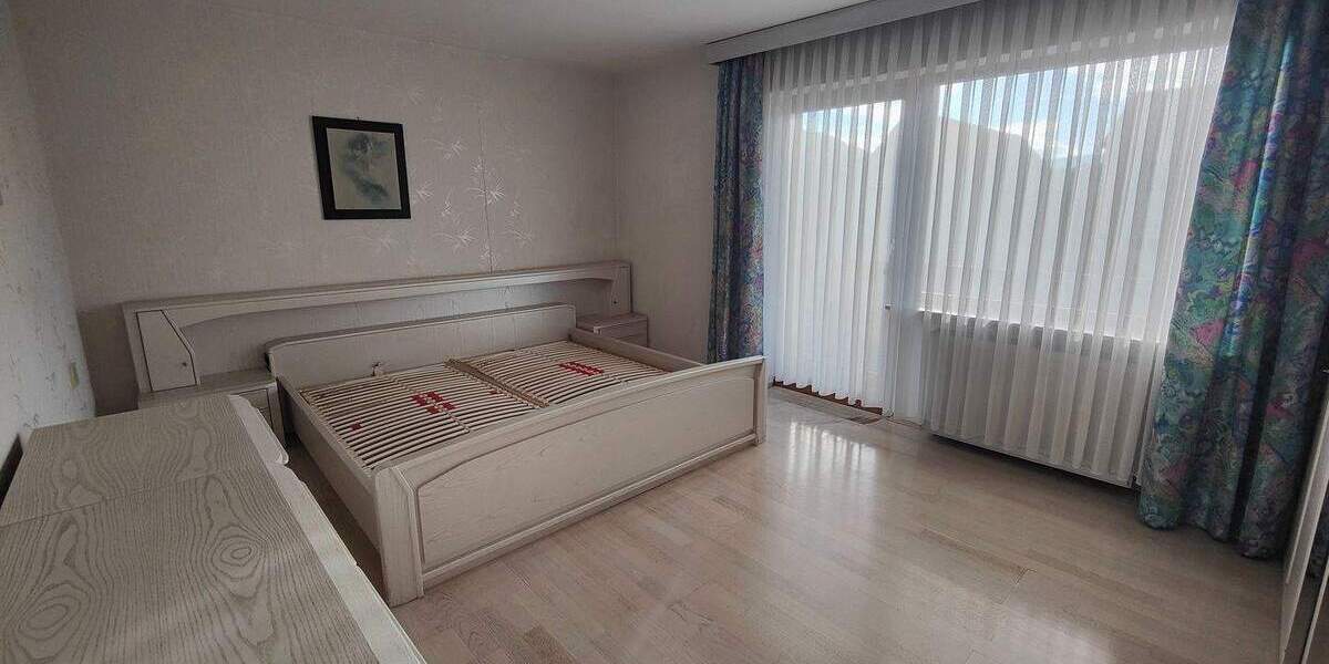 Einfamilienhaus Mitwitz - 7 Zimmer, 226 m&sup2;, 175.000&euro; | Angebot:25801330