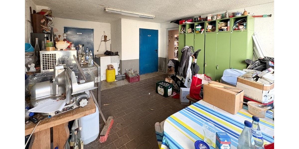 Wohnen, Arbeiten & Investieren: Einzigartiges Anwesen mit Gaststätte, Wohnungen und Naturgrundstück - Mehrfamilienhaus, Wohnhaus Ulmet | Angebot:26378321