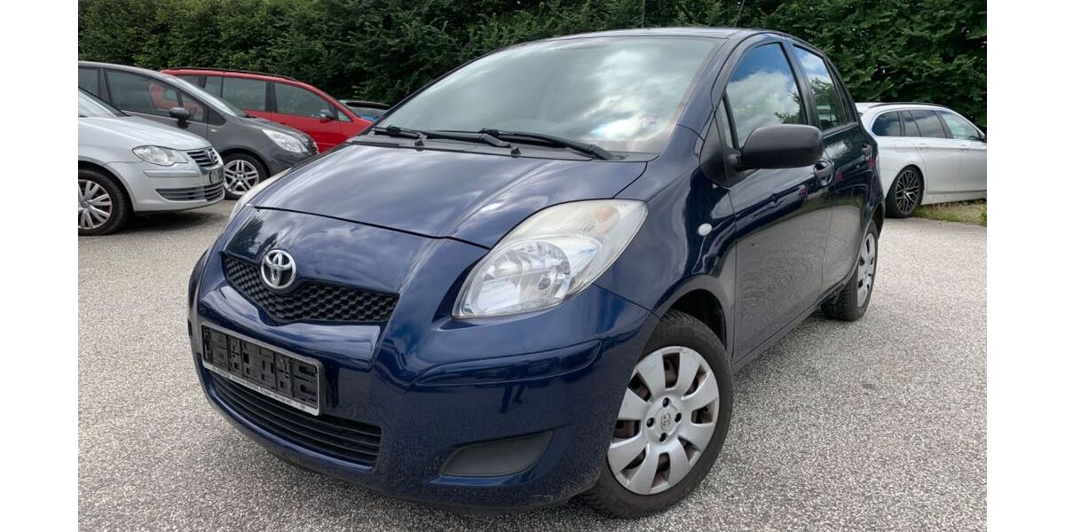 Toyota Yaris 98.000 km 4.900 &euro; Stockelsdorf (Lübeck) 23617
