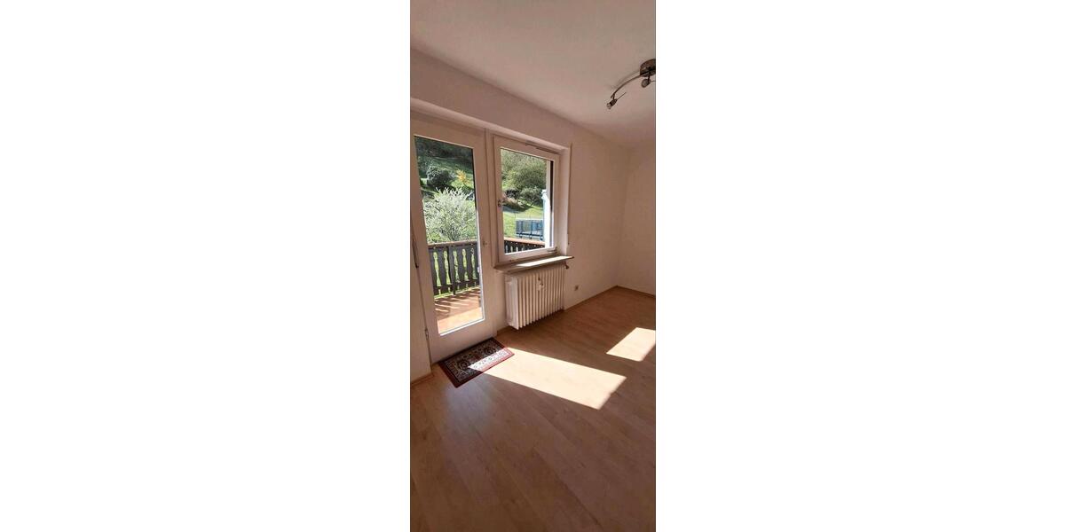 Dachgeschoßwohnung Bad Orb - 2.5 Zimmer, 74 m&sup2;, 690&euro; | Angebot:26260755