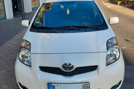 Toyota Yaris 178.900 km 4.900 &euro; Warburg 34414