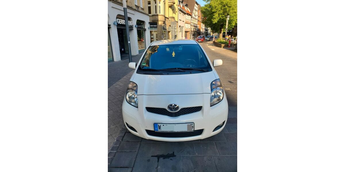 Toyota Yaris 178.900 km 4.900 &euro; Warburg 34414