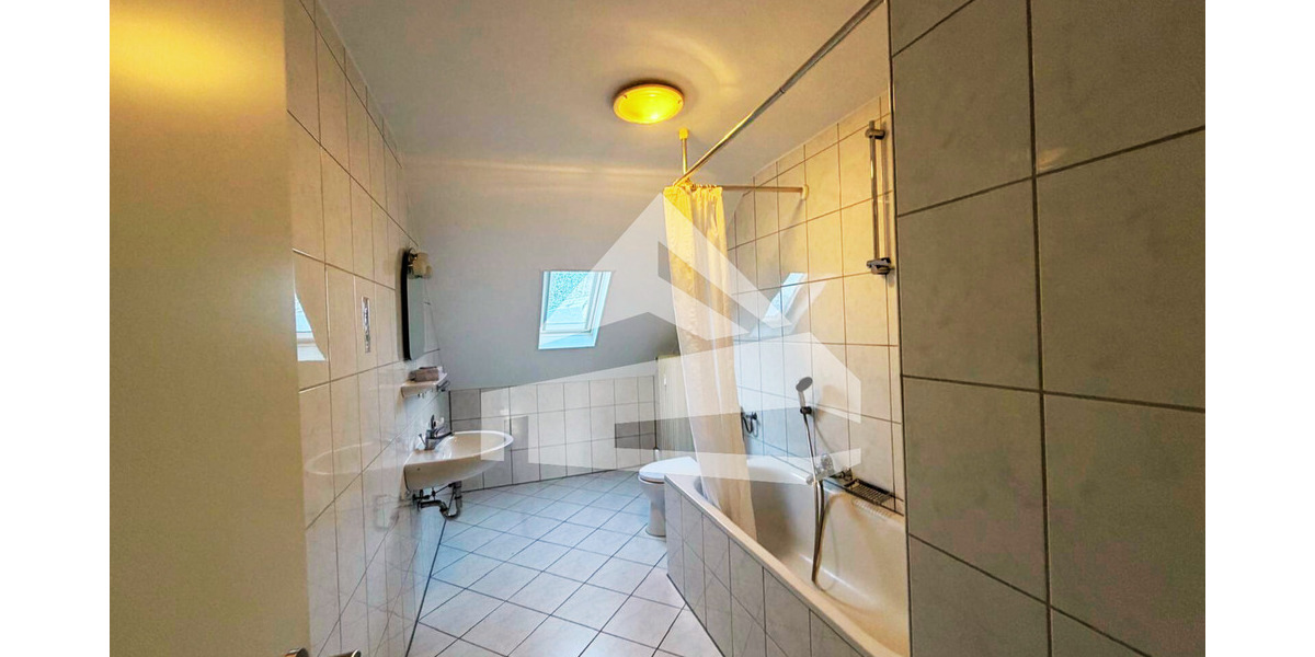 Etagenwohnung Kenn - 3 Zimmer, 93 m&sup2;, 832&euro; | Angebot:24460292