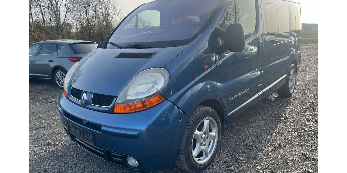 Renault Trafic 325.952 km 4.299 &euro; Gladenbach 35075