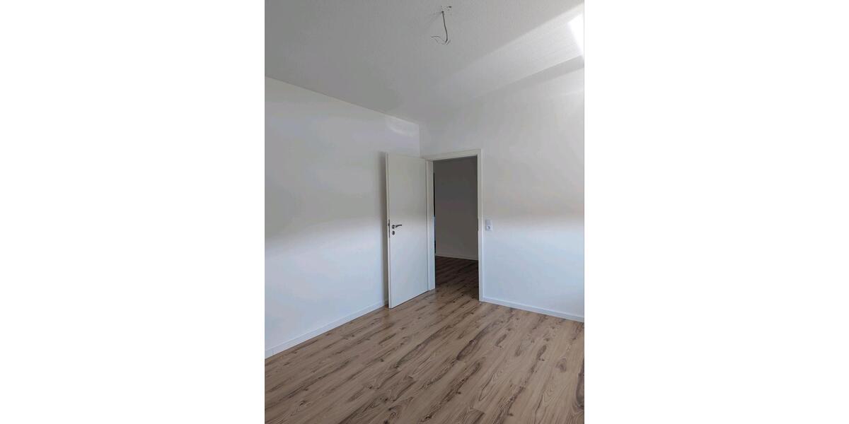 Dachgeschoßwohnung Stadtlauringen - 4 Zimmer, 86 m&sup2;, 199.000&euro; | Angebot:26163919