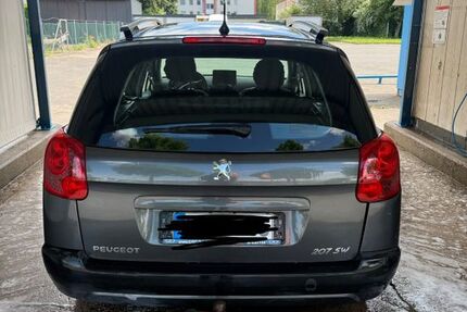 Peugeot 207 242.000 km 3.000 &euro; Höxter 37671