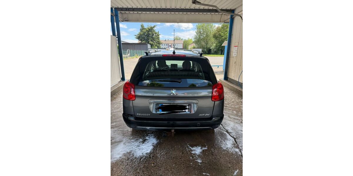 Peugeot 207 242.000 km 3.000 &euro; Höxter 37671