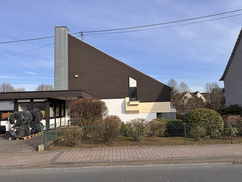 Haus zum Mieten in Dierdorf 1.700 € 217 m²