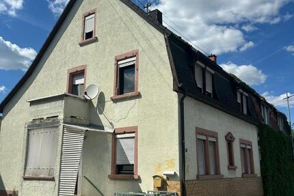 MFH MIT GARTEN UND STELLPLATZ - IDEAL FÜR MEHRGENERATIONENFAMILIE 8 zimmer