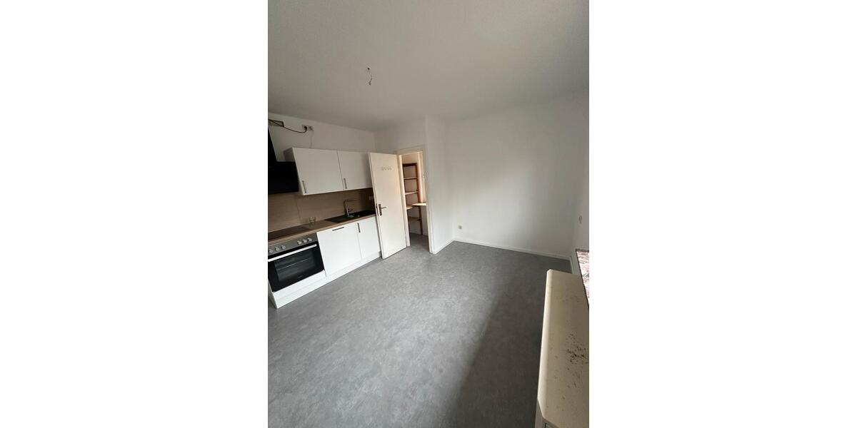 Etagenwohnung Vellmar - 6 Zimmer, 130 m&sup2;, 1.000&euro; | Angebot:24788512