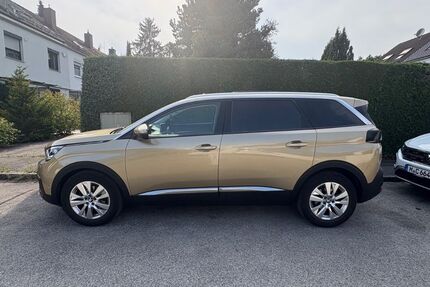 Peugeot 5008 185.000 km 12.800 &euro; München 80333