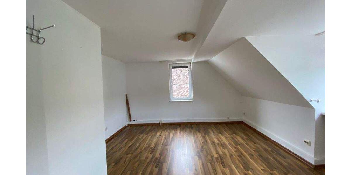 Doppelhaushälfte Göttingen Elliehausen - 7 Zimmer, 144 m&sup2;, 310.000&euro; | Angebot:25729563