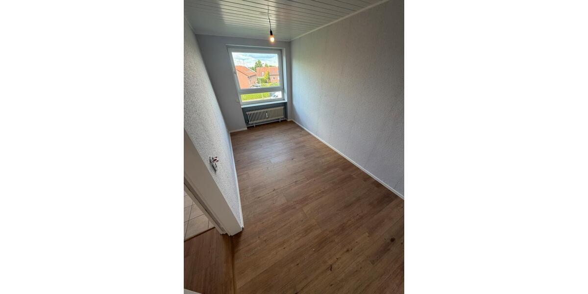 Dachgeschoßwohnung Salzgitter - 3 Zimmer, 65 m&sup2;, 119.000&euro; | Angebot:27111934