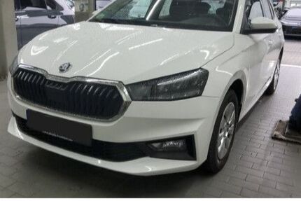 Skoda Fabia 30.736 km 12.450 &euro; Frankfurt am Main 60326