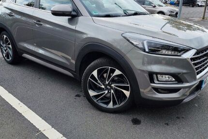 Hyundai TUCSON 113.000 km 18.200 &euro; Neuwied 56564